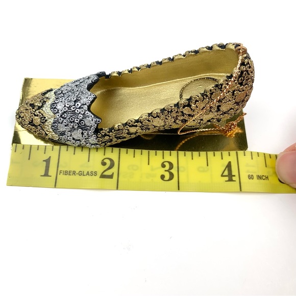 MMA French Sequined Shoe Ornament Roger Vivier for Dior hand painted - Picture 6 of 9